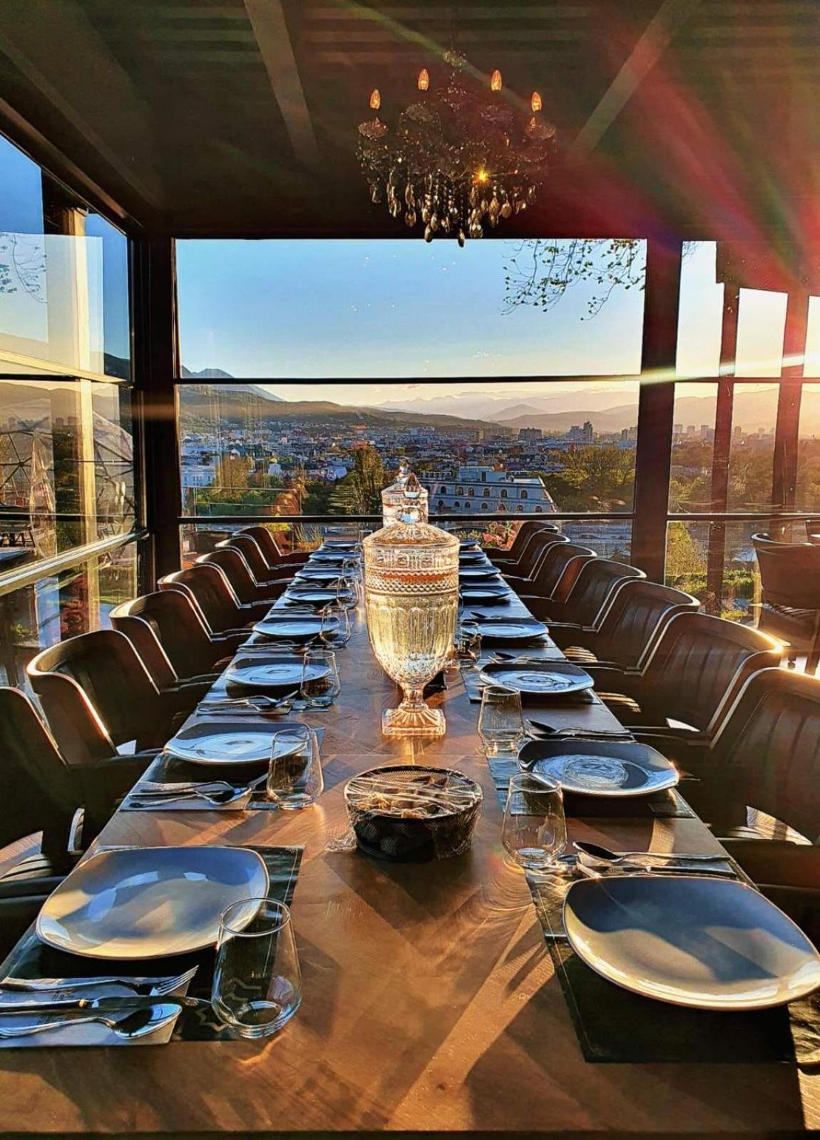 Mi Casa Hotel Skopje Ngoại thất bức ảnh